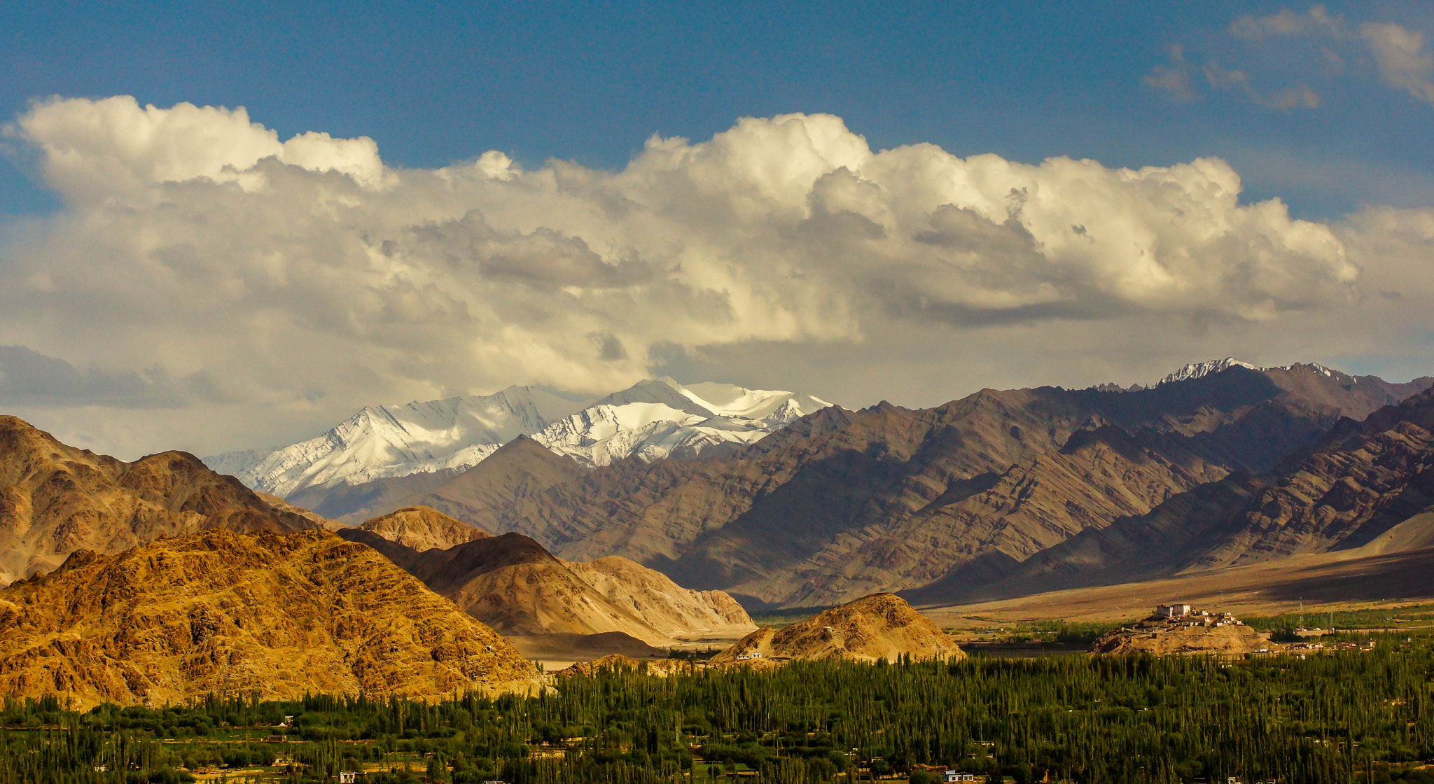 Sony SLT-A65 (SLT-A65V) + Minolta AF 70-210mm F4 Macro sample photo. Ladakh photography