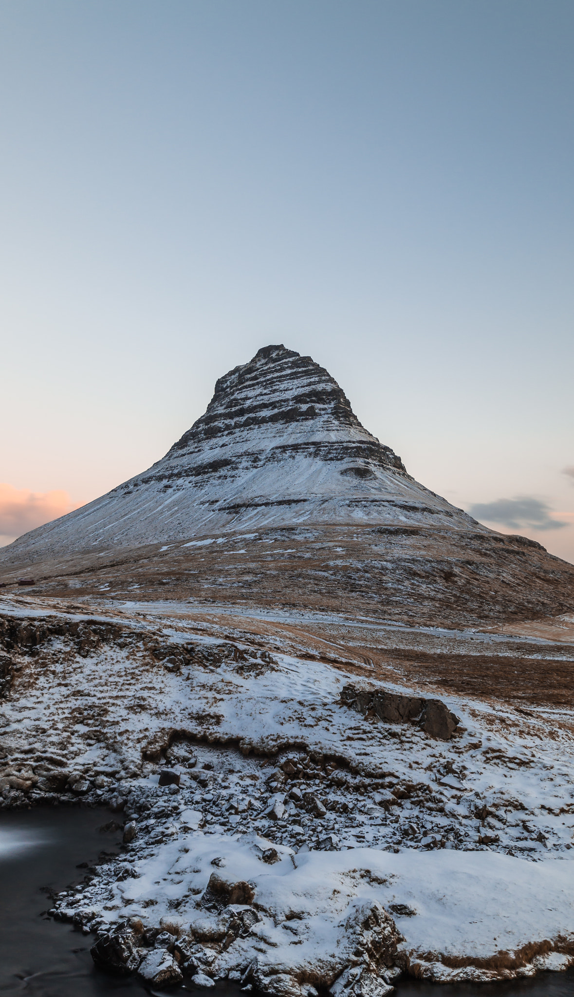 10-20mm F3.5 sample photo. Quiet kirkjufell in the morning photography