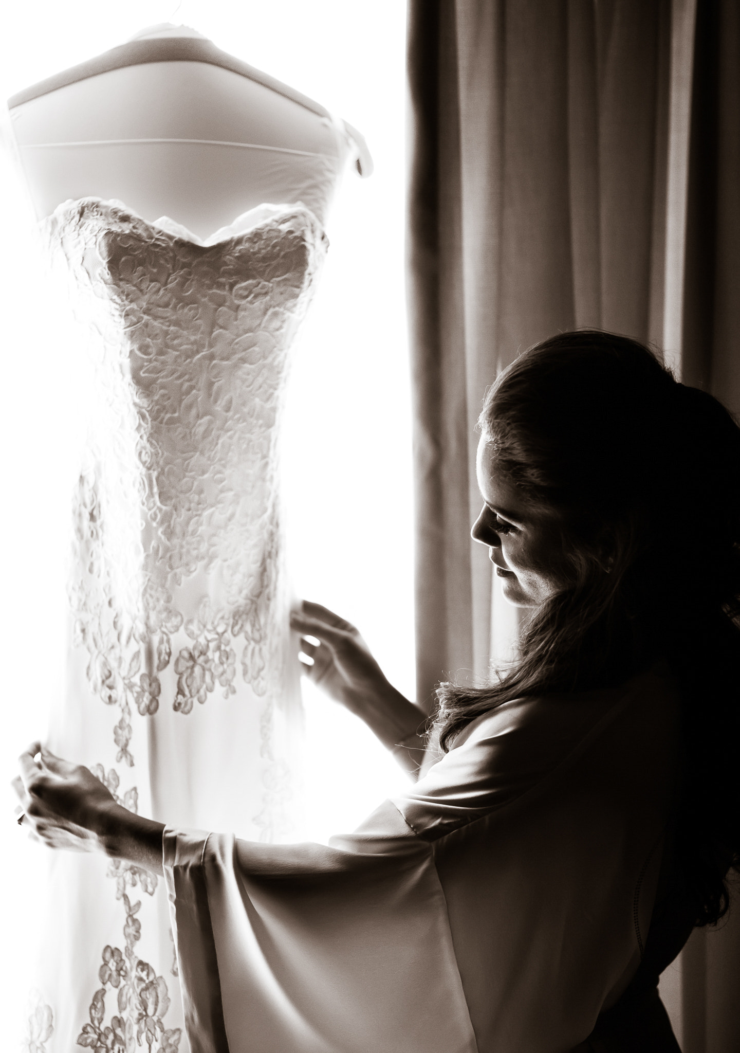 Nikon D4S + Nikon AF-S Nikkor 85mm F1.8G sample photo. Wedding day photography