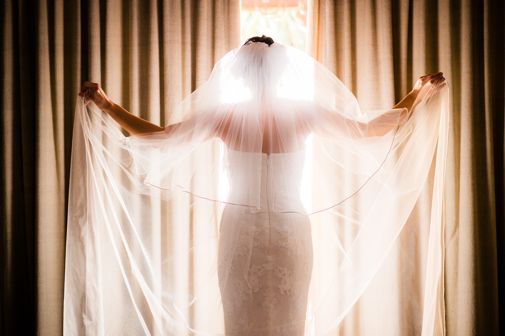 Nikon D4S + Nikon AF-S Nikkor 85mm F1.8G sample photo. Wedding day photography