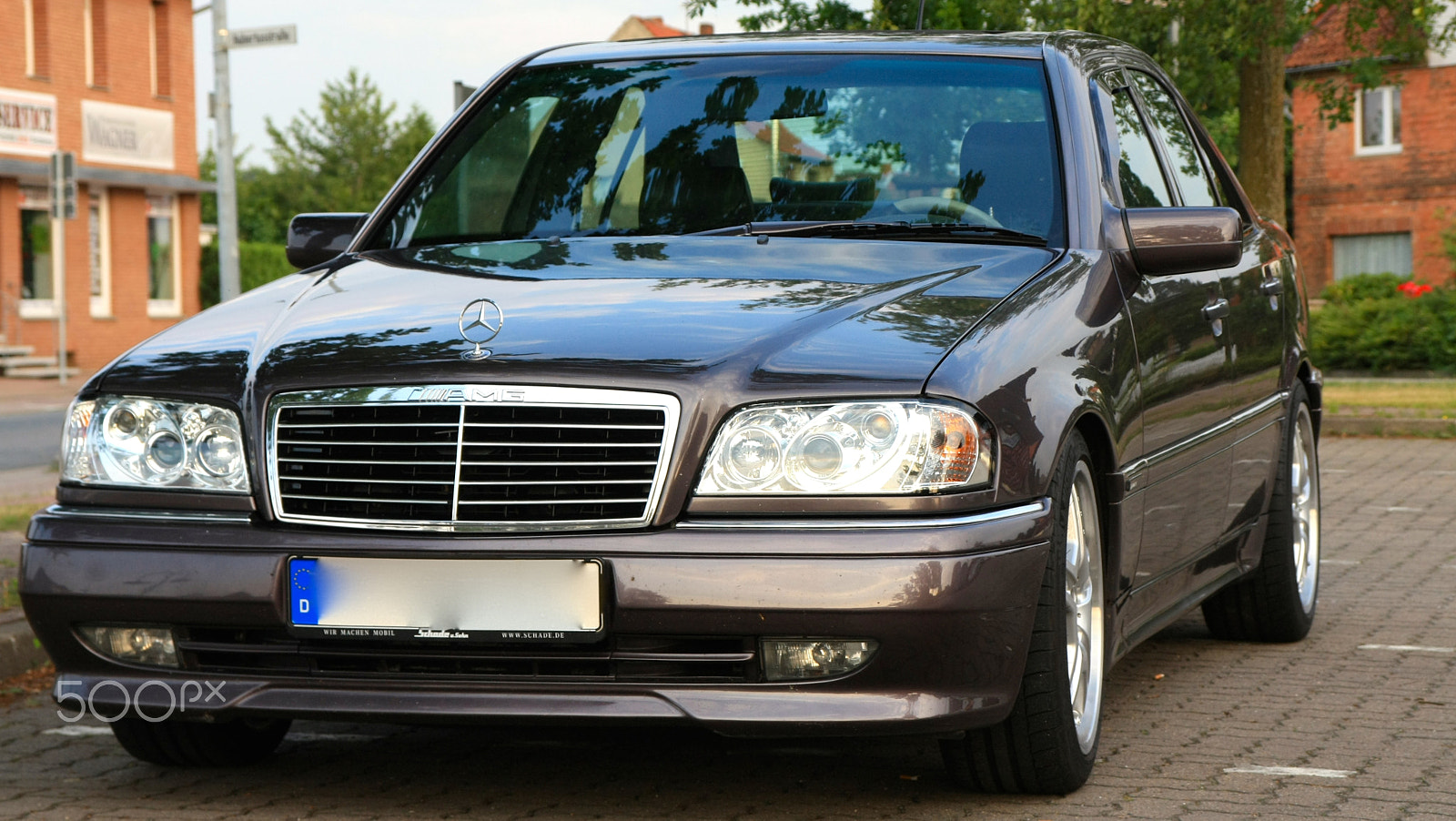 Sigma 17-70mm F2.8-4 DC Macro OS HSM sample photo. C 180 mercedes benz photography
