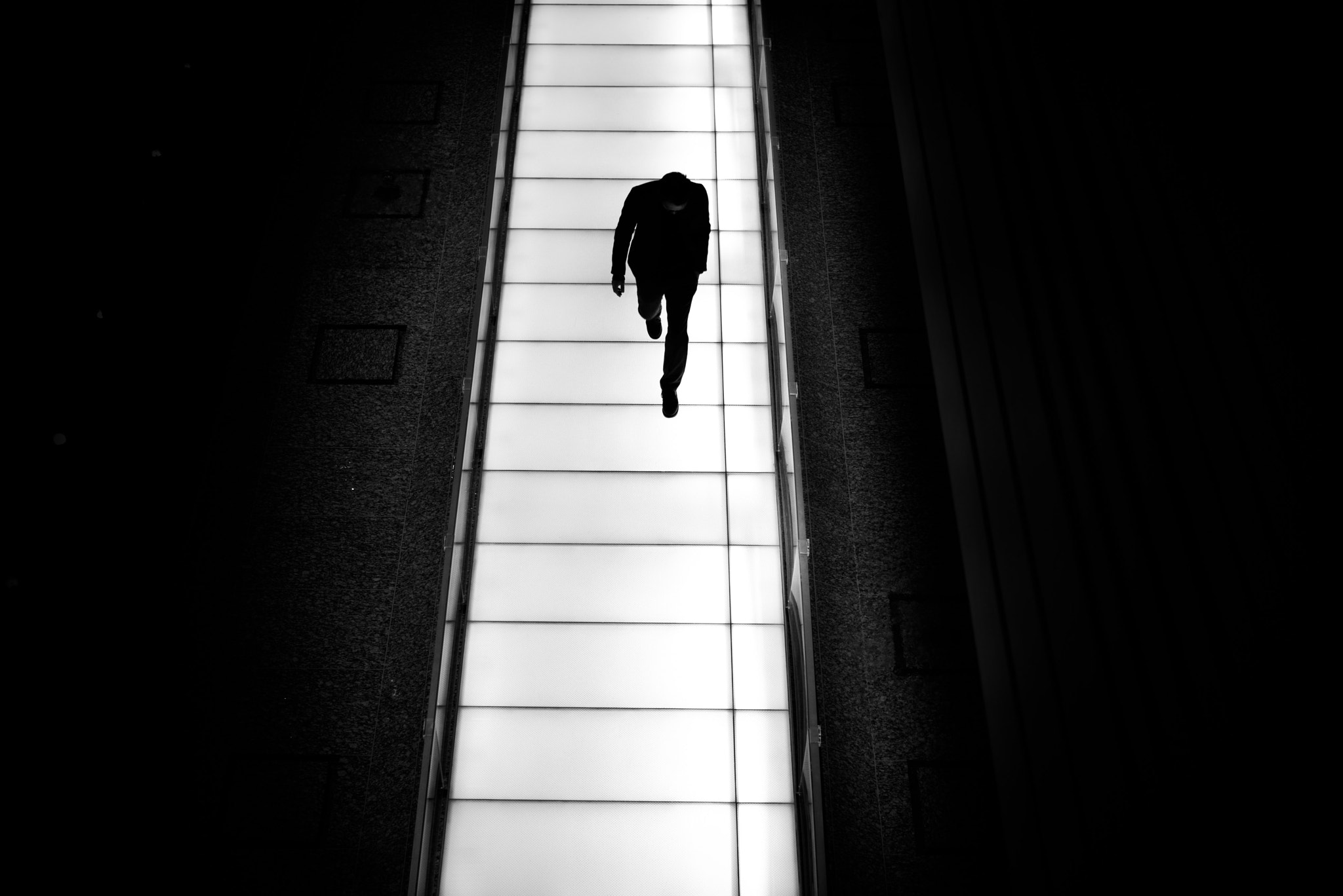 Summicron-M 1:2/35 ASPH. sample photo. Shining road photography