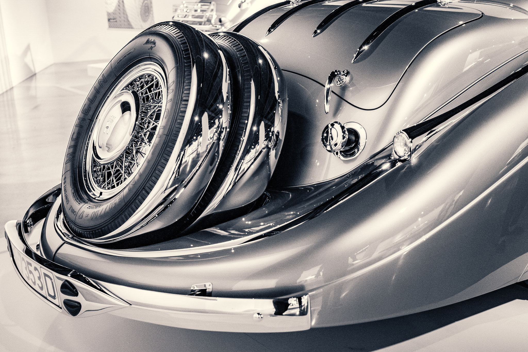 Canon EOS 70D + Canon EF 28mm F2.8 sample photo. Beautiful cars at the peterson museum photography