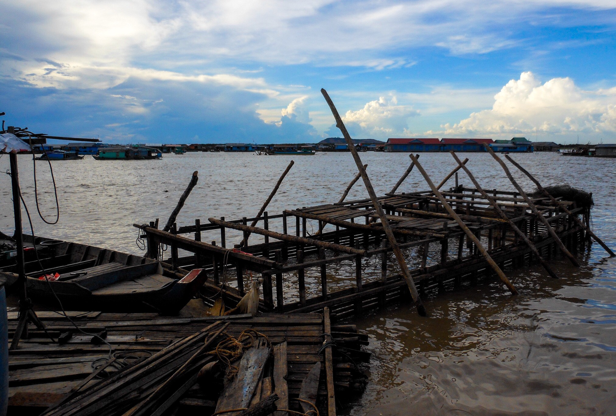 Nikon COOLPIX S6150 sample photo. Pontoon waiting photography