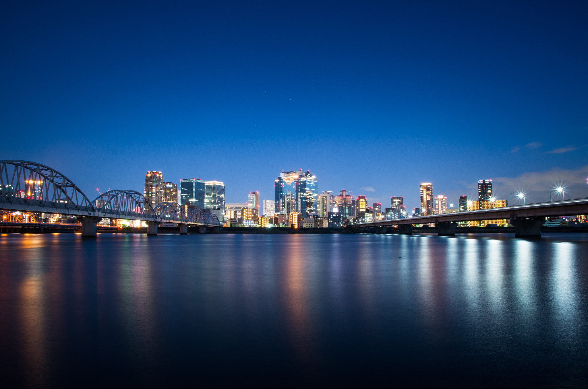 Sigma 17-50mm F2.8 EX DC HSM sample photo. Night. photography