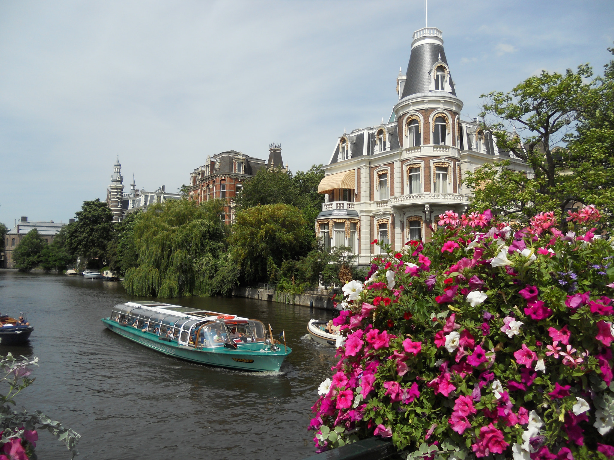 Nikon Coolpix S4000 sample photo. Singelgracht photography