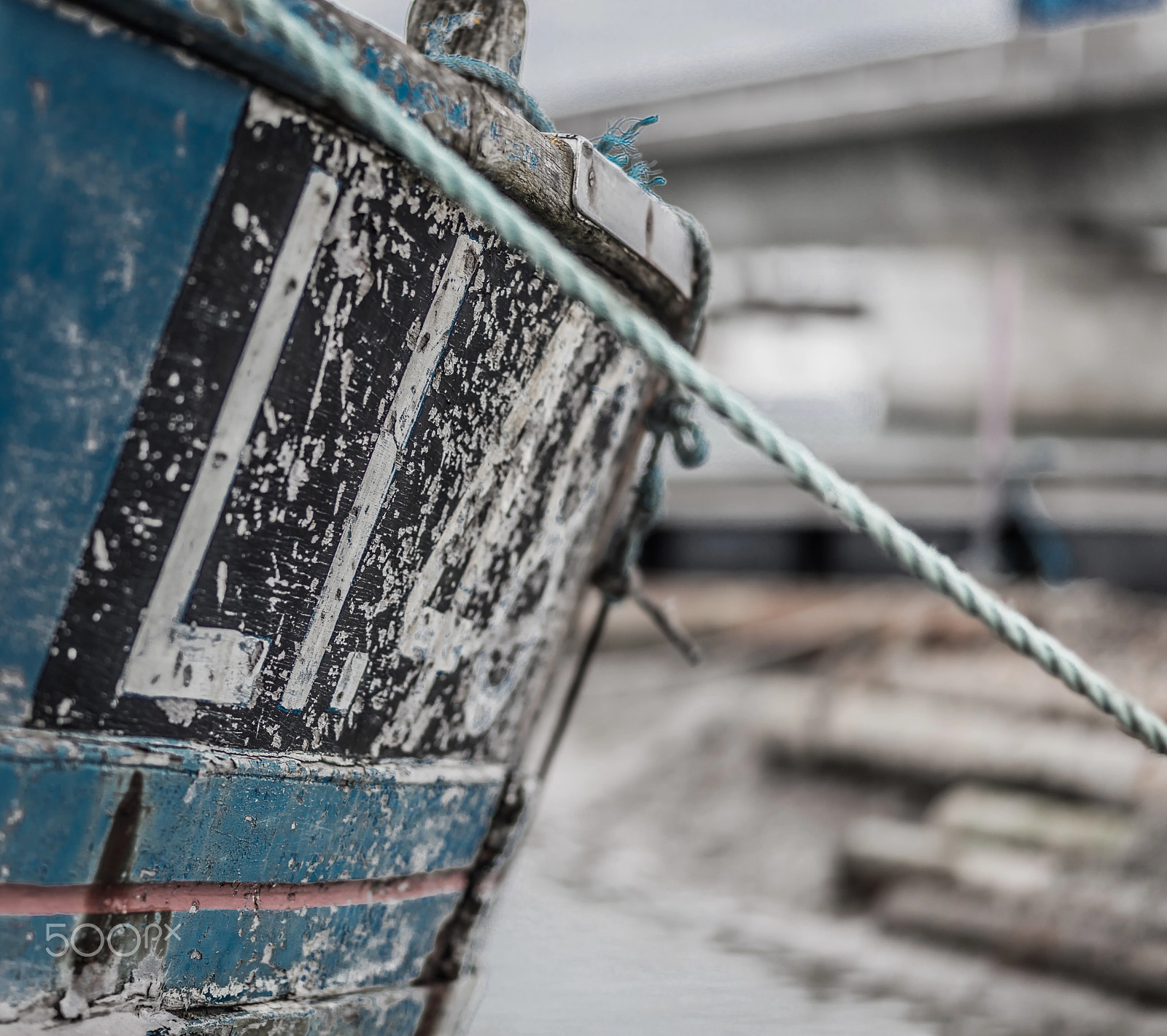 Canon EOS 5DS + Canon EF 85mm F1.8 USM sample photo. Beached boat photography