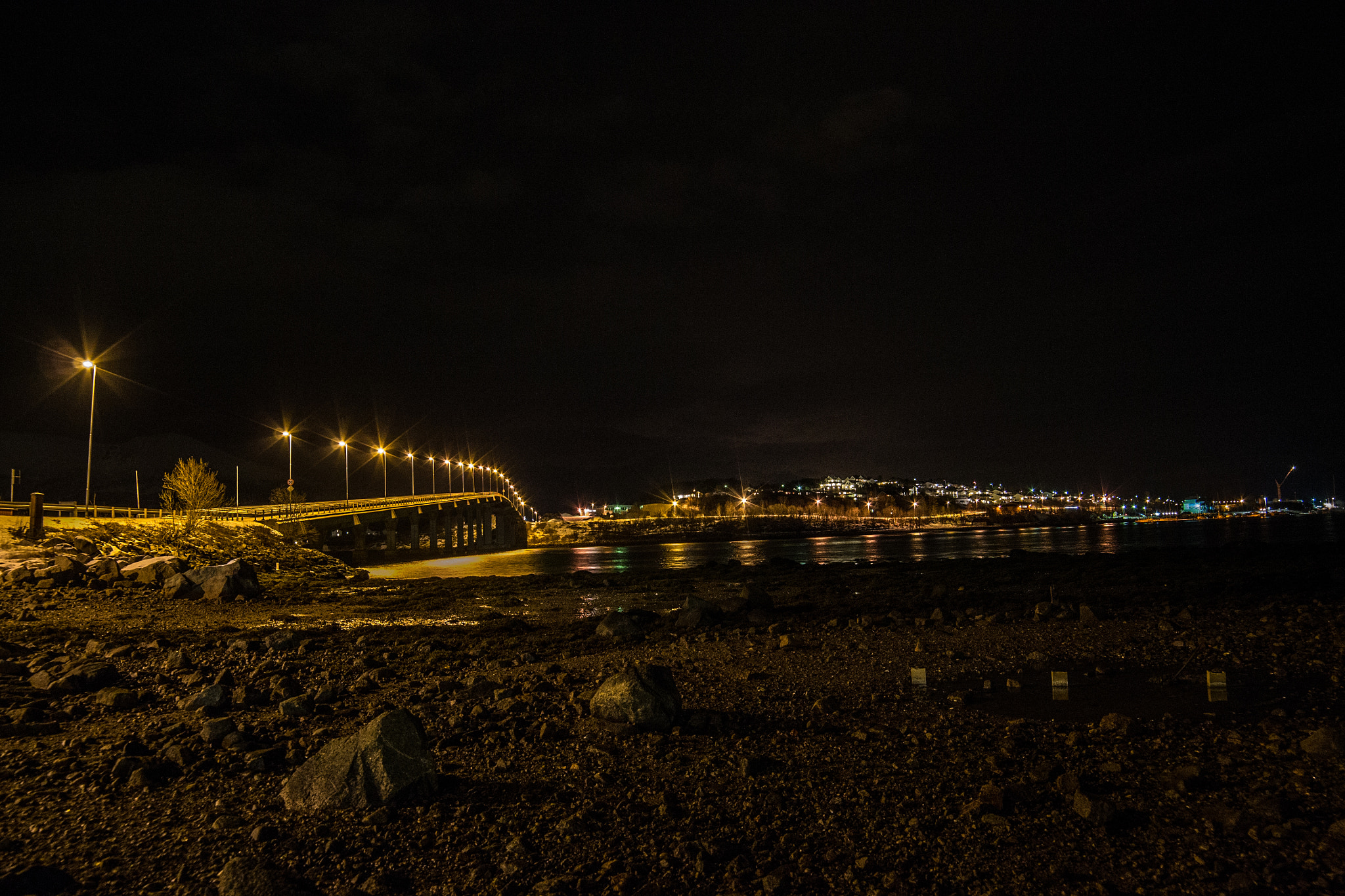 Samyang 14mm F2.8 ED AS IF UMC sample photo. Børøy bridge photography