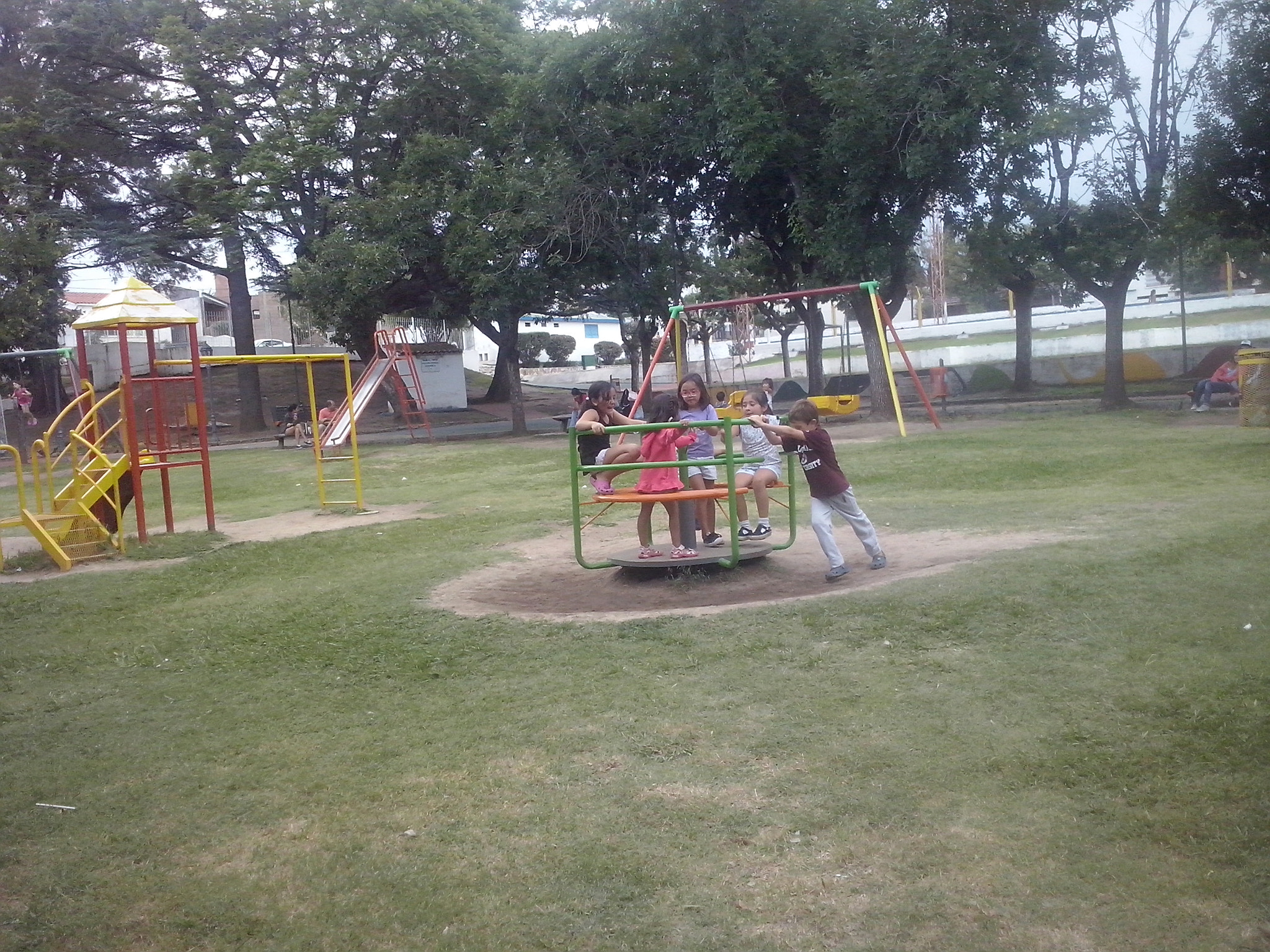 LG OPTIMUS L5 II sample photo. Isaias mix photography