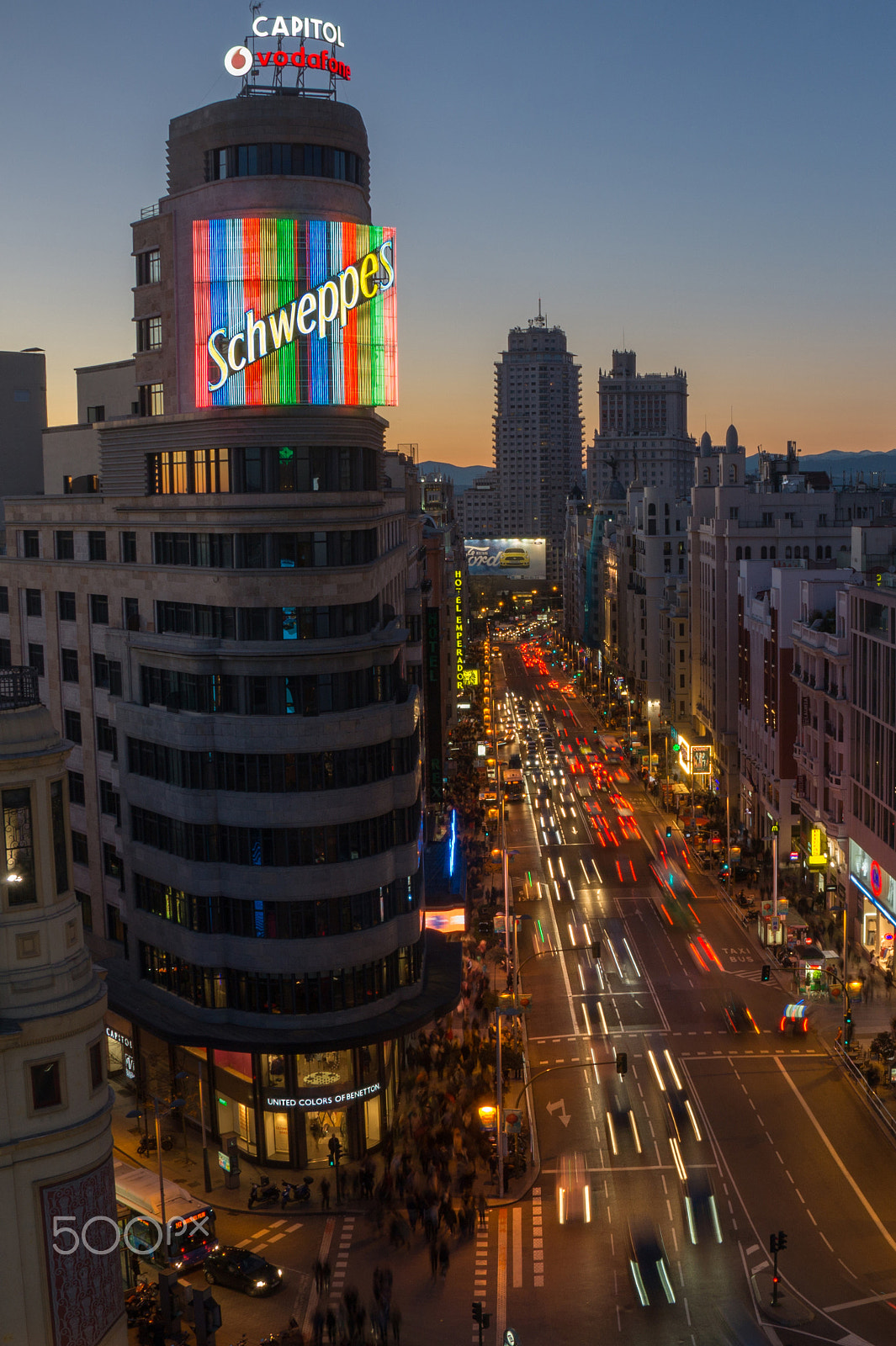 Sony DT 18-250mm F3.5-6.3 sample photo. Gran vía sunset photography