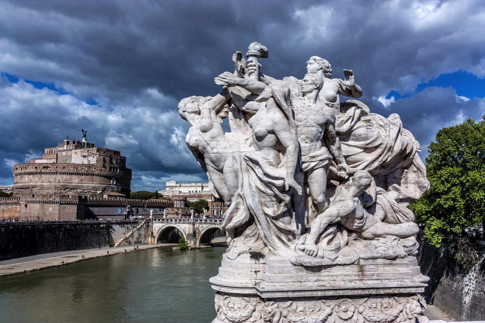 Sigma 10-20mm F3.5 EX DC HSM sample photo. Statue on vittorio emanuele ii bridge, rome photography
