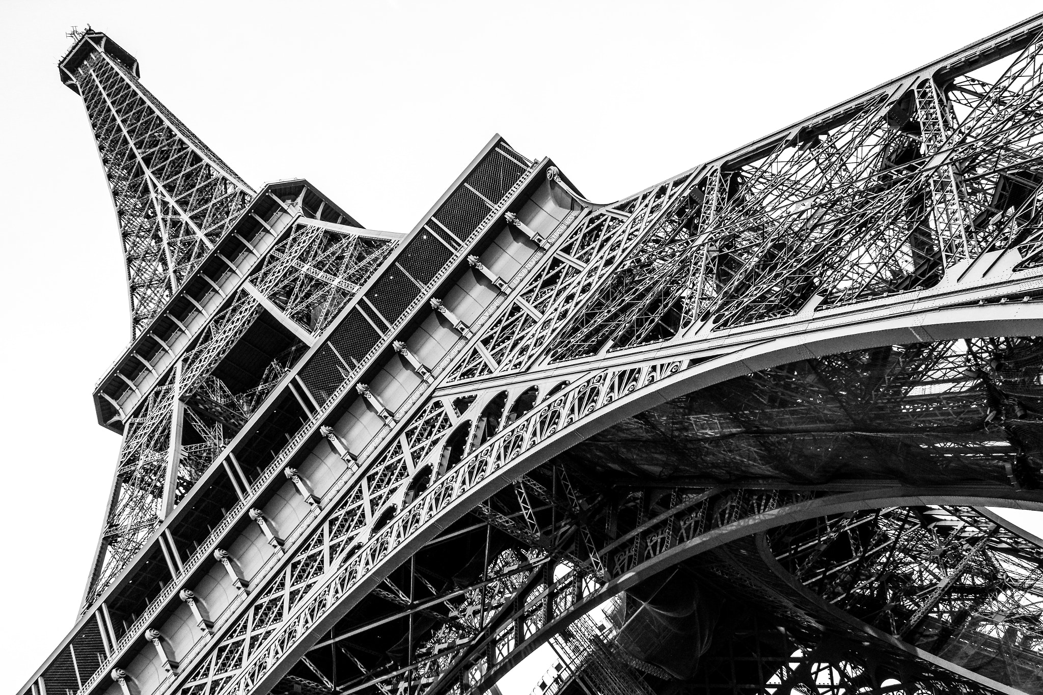 Canon EOS 600D (Rebel EOS T3i / EOS Kiss X5) + Tamron AF 18-200mm F3.5-6.3 XR Di II LD Aspherical (IF) Macro sample photo. Eiffel tower photography