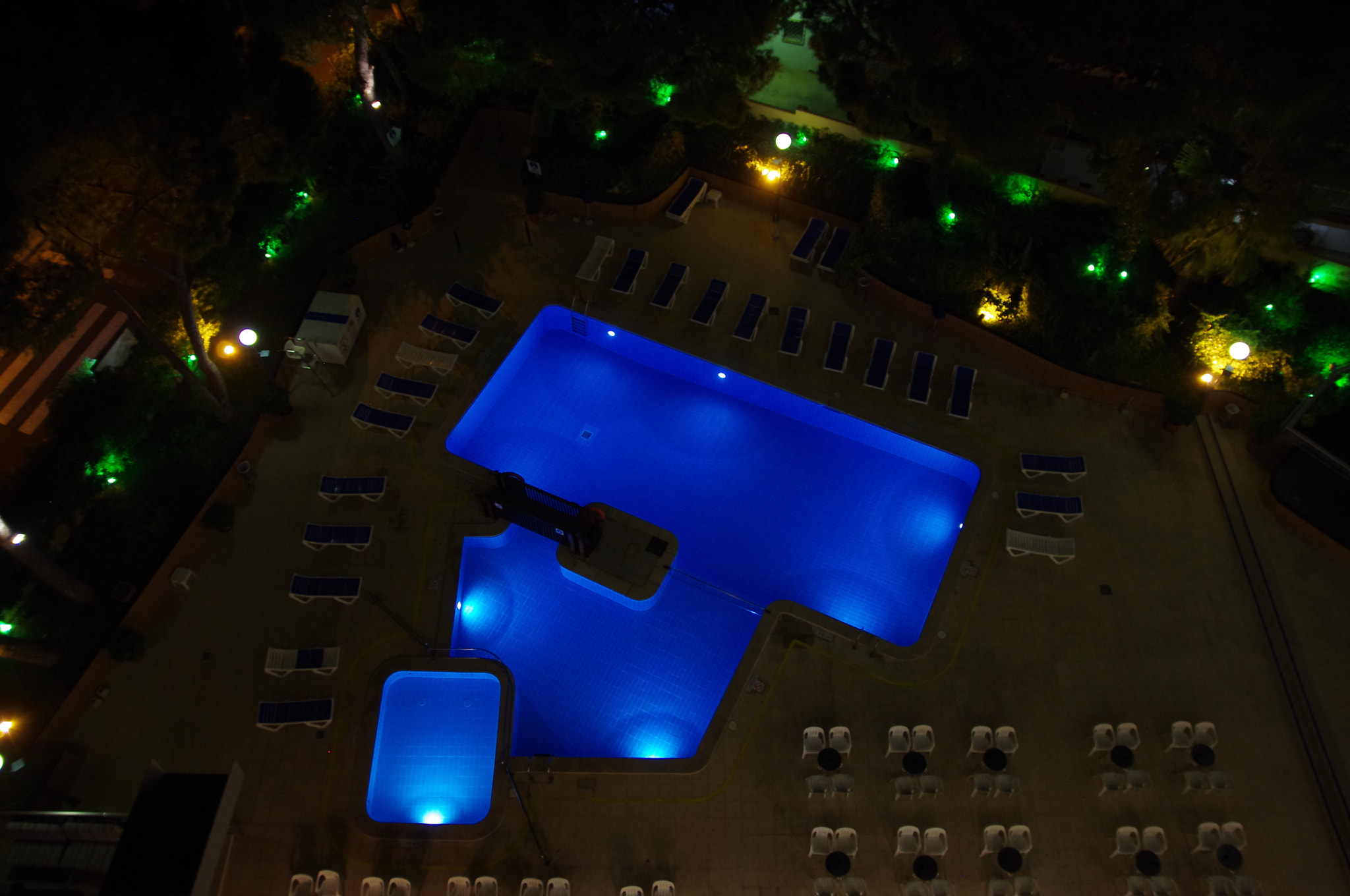 Sigma 17-70mm F2.8-4 DC Macro HSM Contemporary sample photo. Pool photography