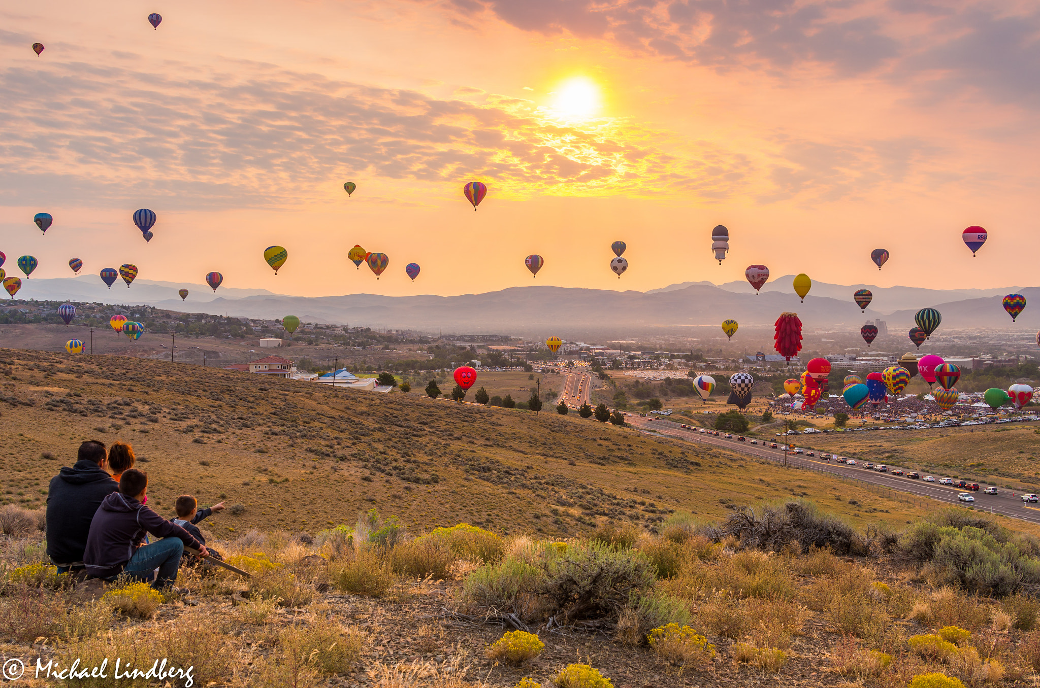 Tamron AF 28-75mm F2.8 XR Di LD Aspherical (IF) sample photo. Mass ascension photography