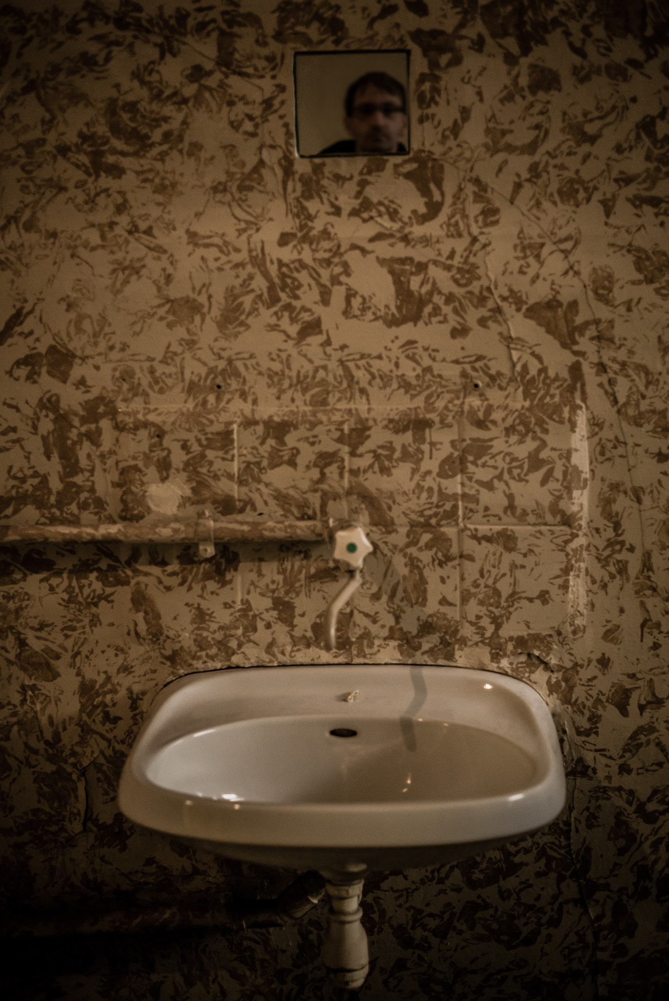 E 50mm F2 sample photo. Washplace photography