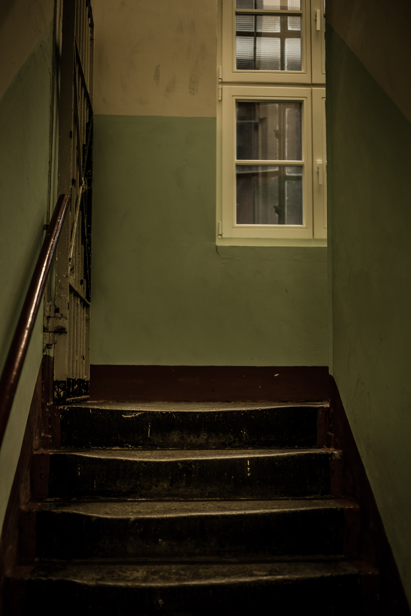 E 50mm F2 sample photo. Steps photography