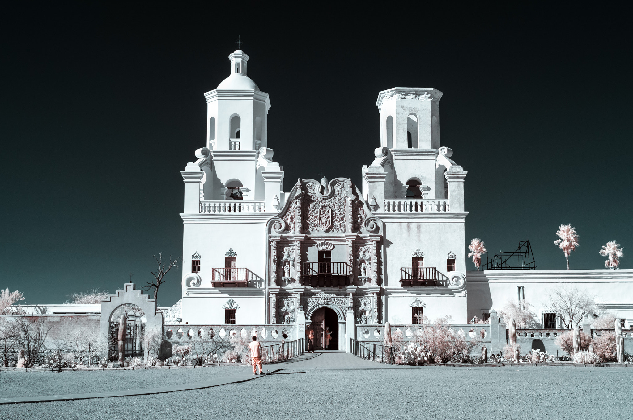 Nikon AF-S Nikkor 16-35mm F4G ED VR sample photo. San xavier del bac mission photography