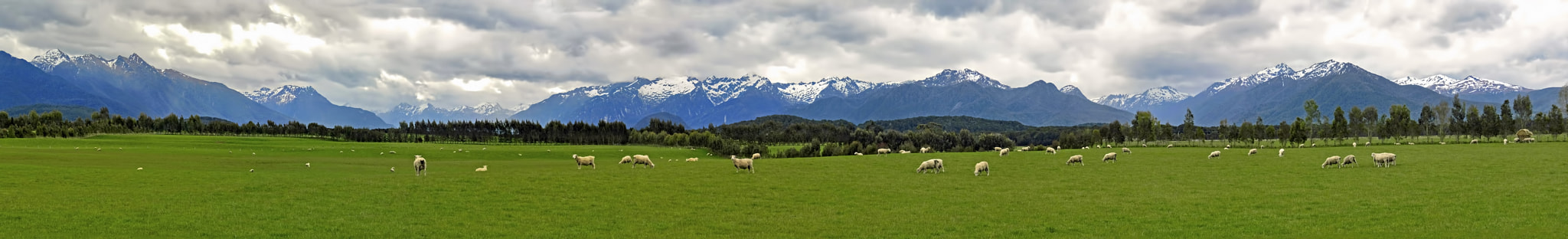 Canon PowerShot SD1300 IS (IXUS 105 / IXY 200F) sample photo. Highway to te anau photography