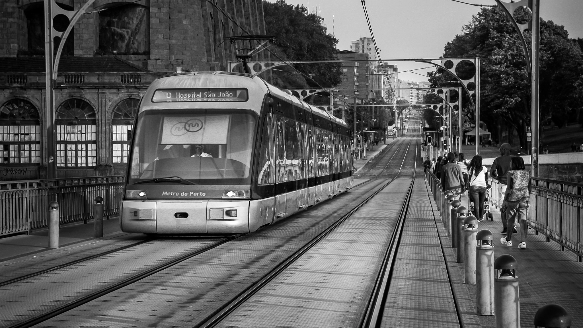 Canon EOS 450D (EOS Rebel XSi / EOS Kiss X2) sample photo. No traffic at all photography