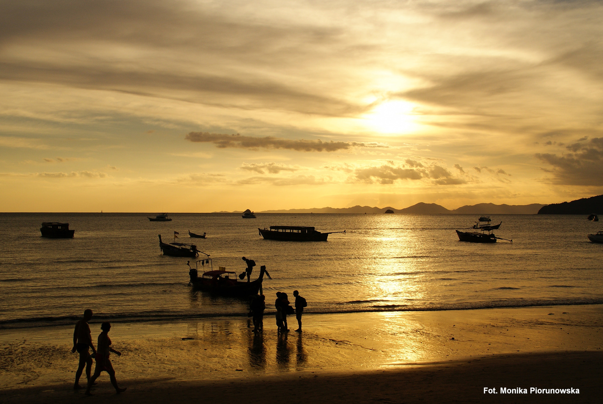 Sony Alpha DSLR-A300 sample photo. Sunset in thailand photography