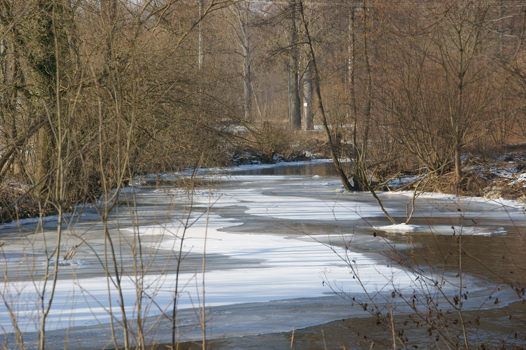 Sony Alpha DSLR-A350 + Sigma 18-200mm F3.5-6.3 DC sample photo. Frozem river ii photography