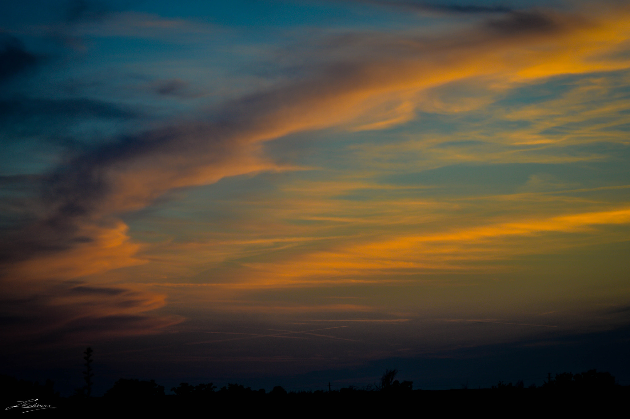 Nikon D3200 + Sigma 70-210mm F4-5.6 UC-II sample photo. Lines photography