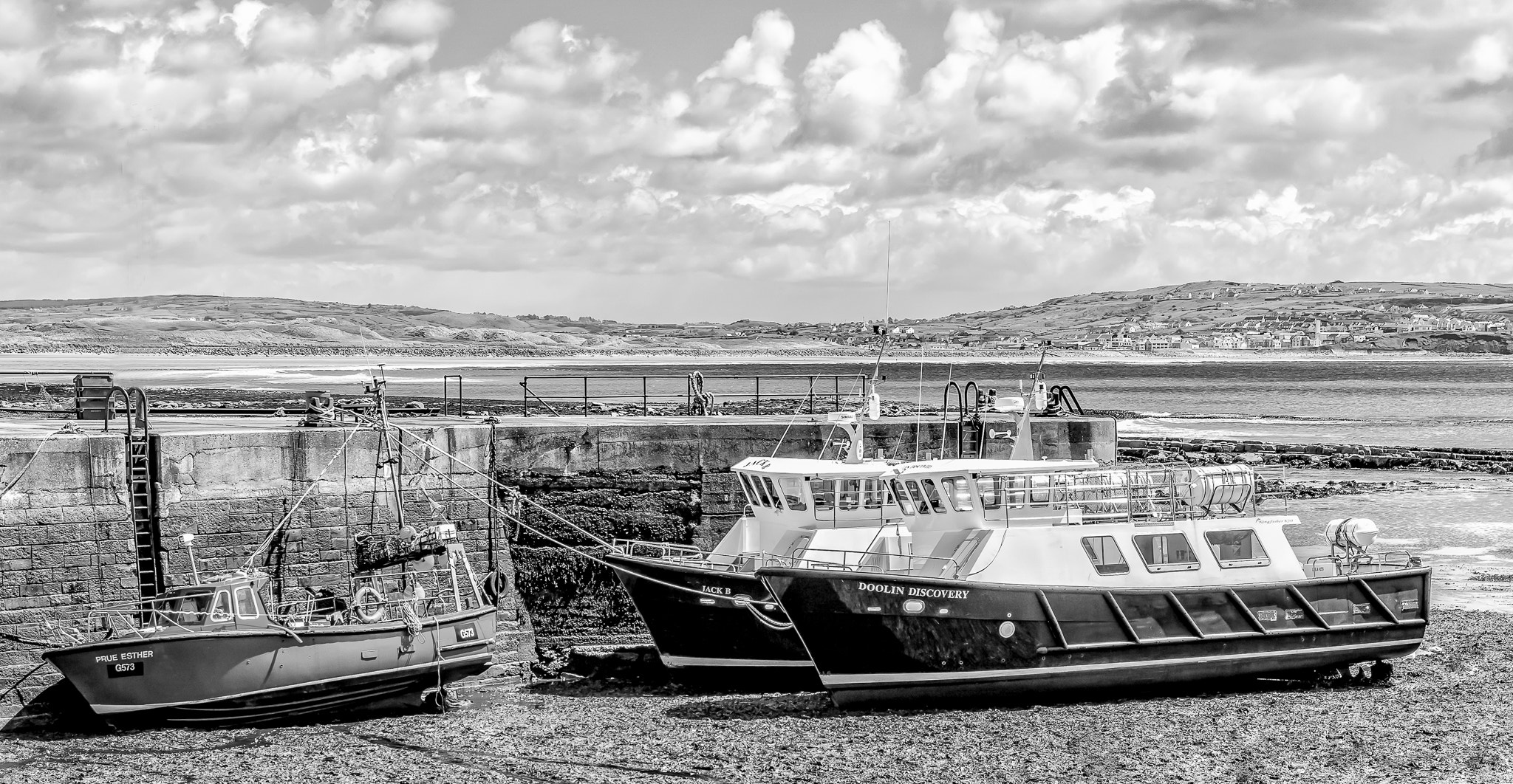 Sony ILCA-77M2 + Tamron SP 24-70mm F2.8 Di VC USD sample photo. Low tide photography