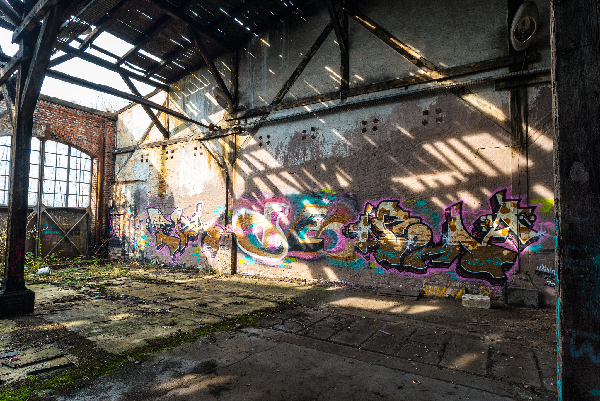 Nikon D610 + Sigma 17-35mm F2.8-4 EX Aspherical sample photo. Grafitti photography