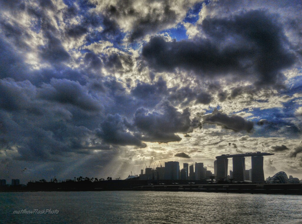 Xiaomi HM NOTE sample photo. Drama over singapore photography