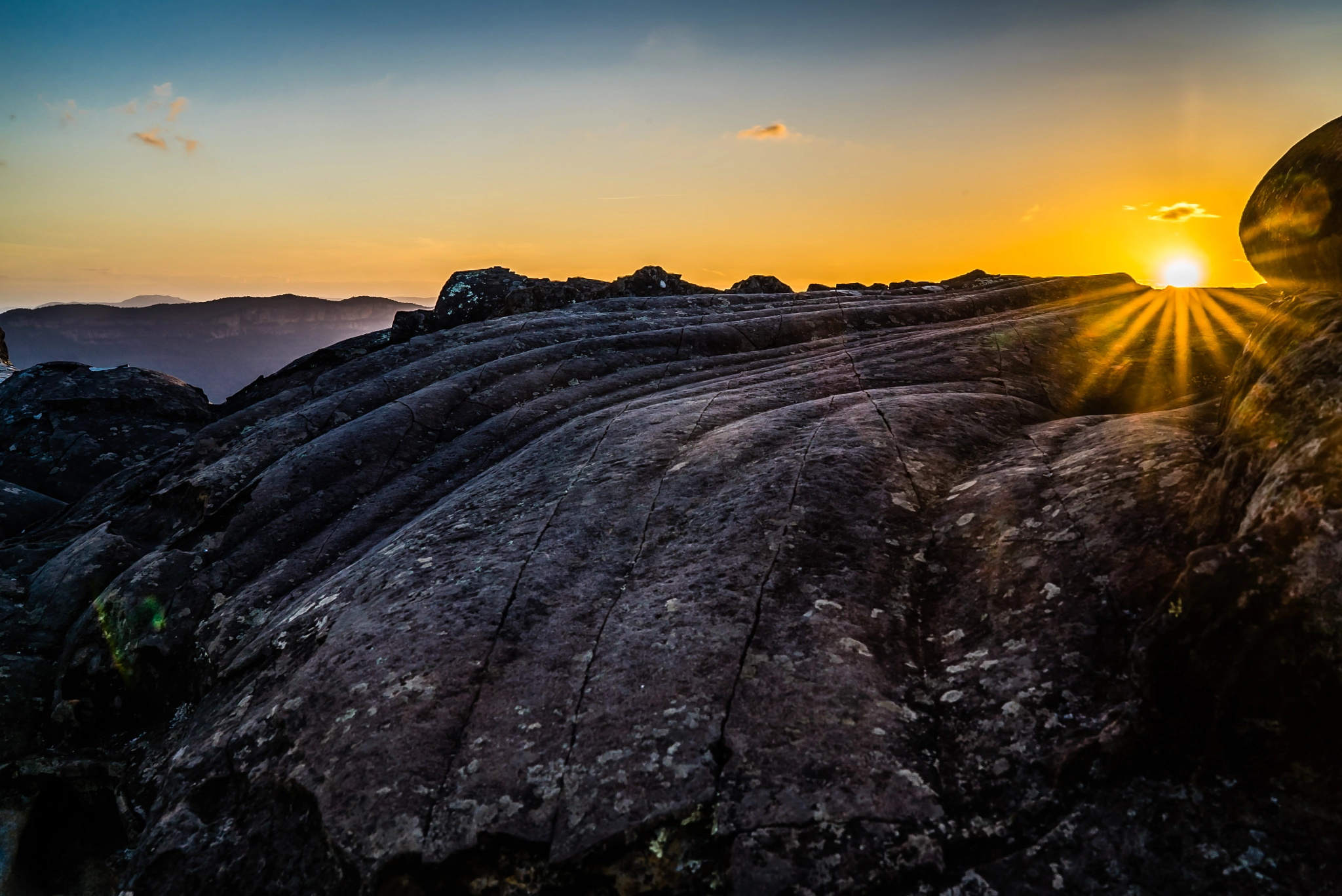 Sony a7S II + Sony Distagon T* FE 35mm F1.4 ZA sample photo. Sunset photography