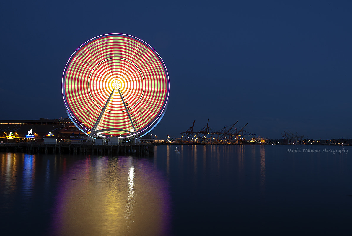 Canon EOS-1D Mark II N + Canon EF 17-40mm F4L USM sample photo. Seattle great wheel photography