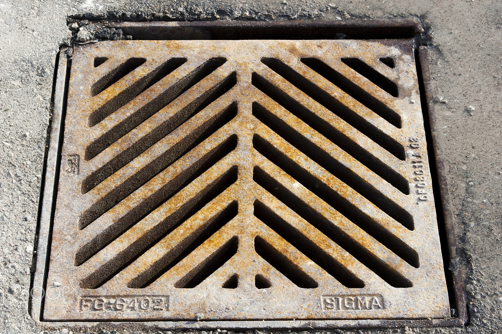 Canon EF 28-105mm f/3.5-4.5 USM sample photo. Storm drain photography