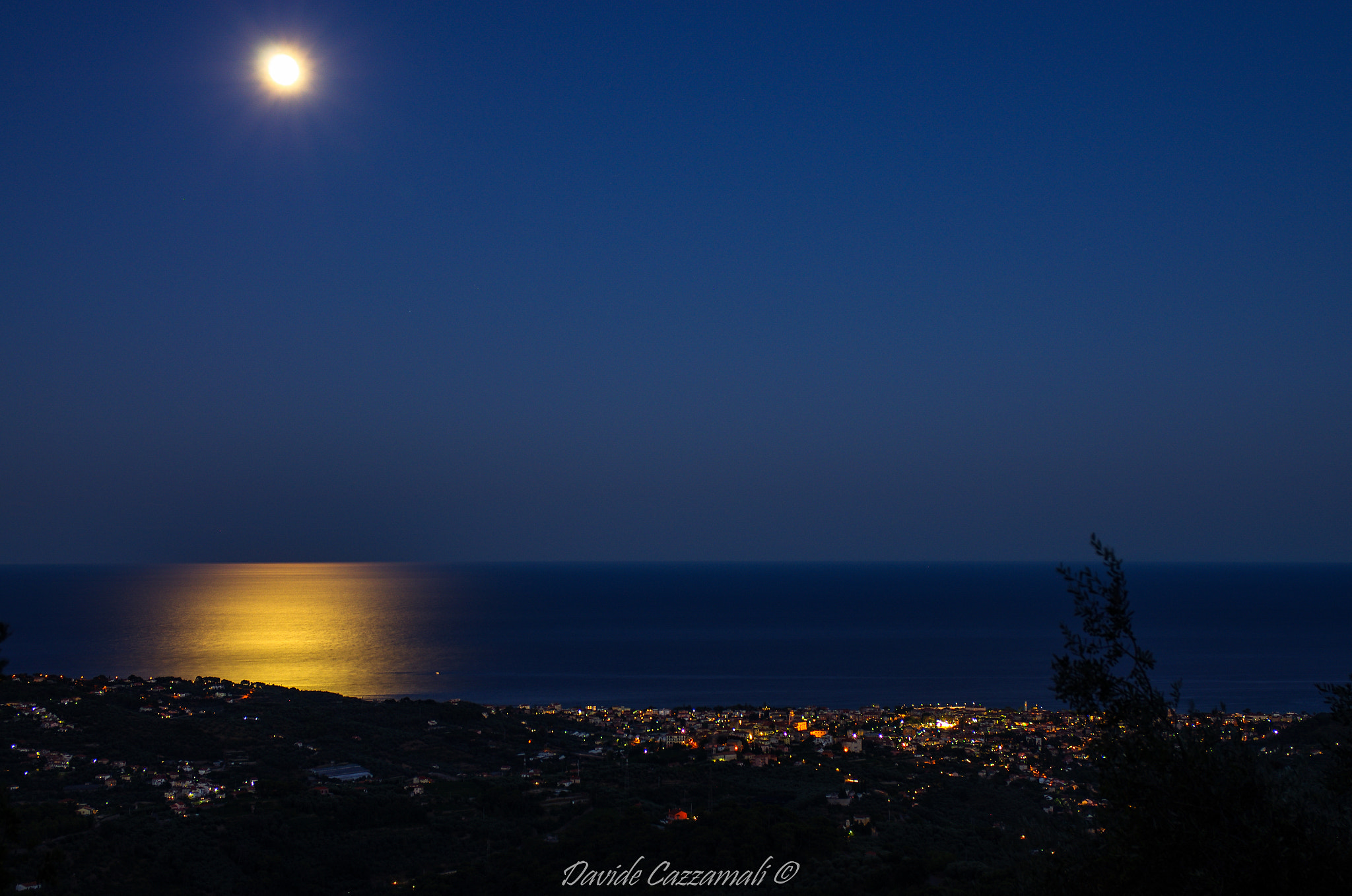Pentax smc DA 17-70mm F4.0 AL (IF) SDM sample photo. Ligurian sea photography