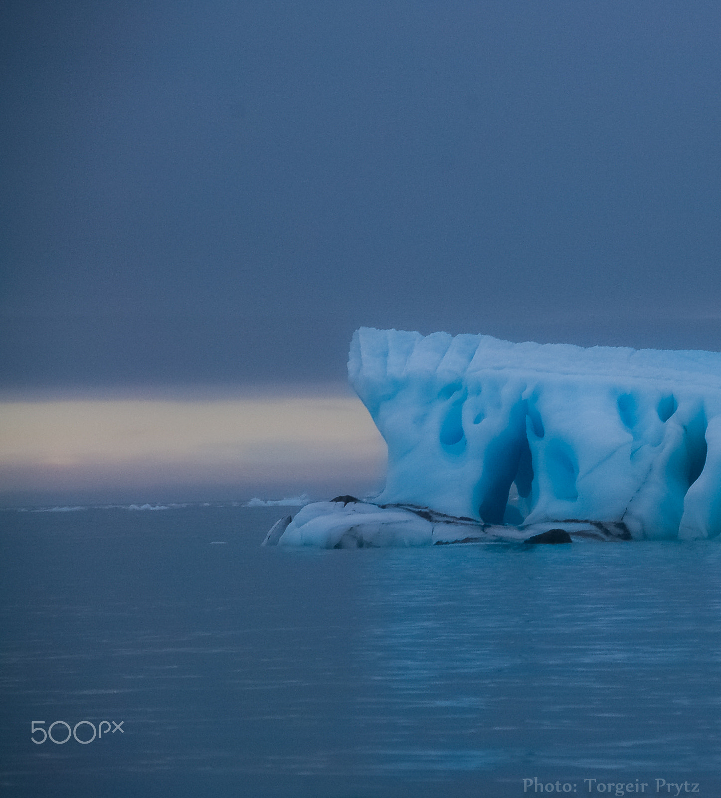 Nikon D50 + Sigma 18-200mm F3.5-6.3 DC sample photo. Ice in the sea photography