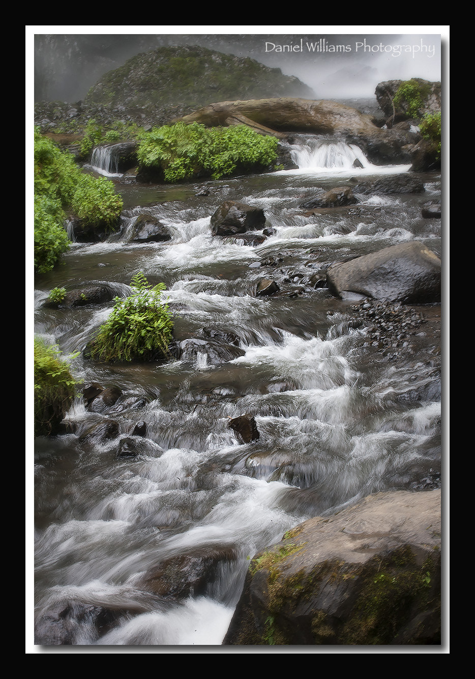 Canon EOS-1D Mark II N sample photo. Multnomah falls photography