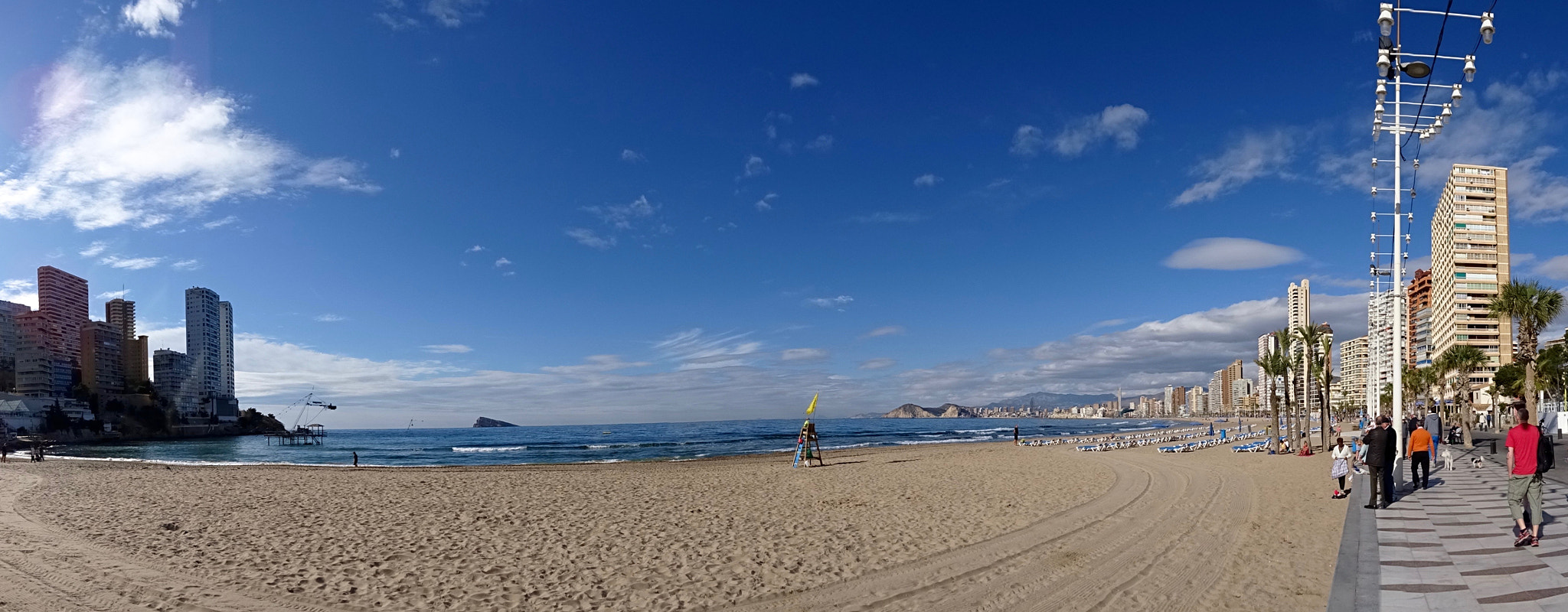 Sony DSC-HX60V + Sony 24-720mm F3.5-6.3 sample photo. Playa de levante. benidorm. photography