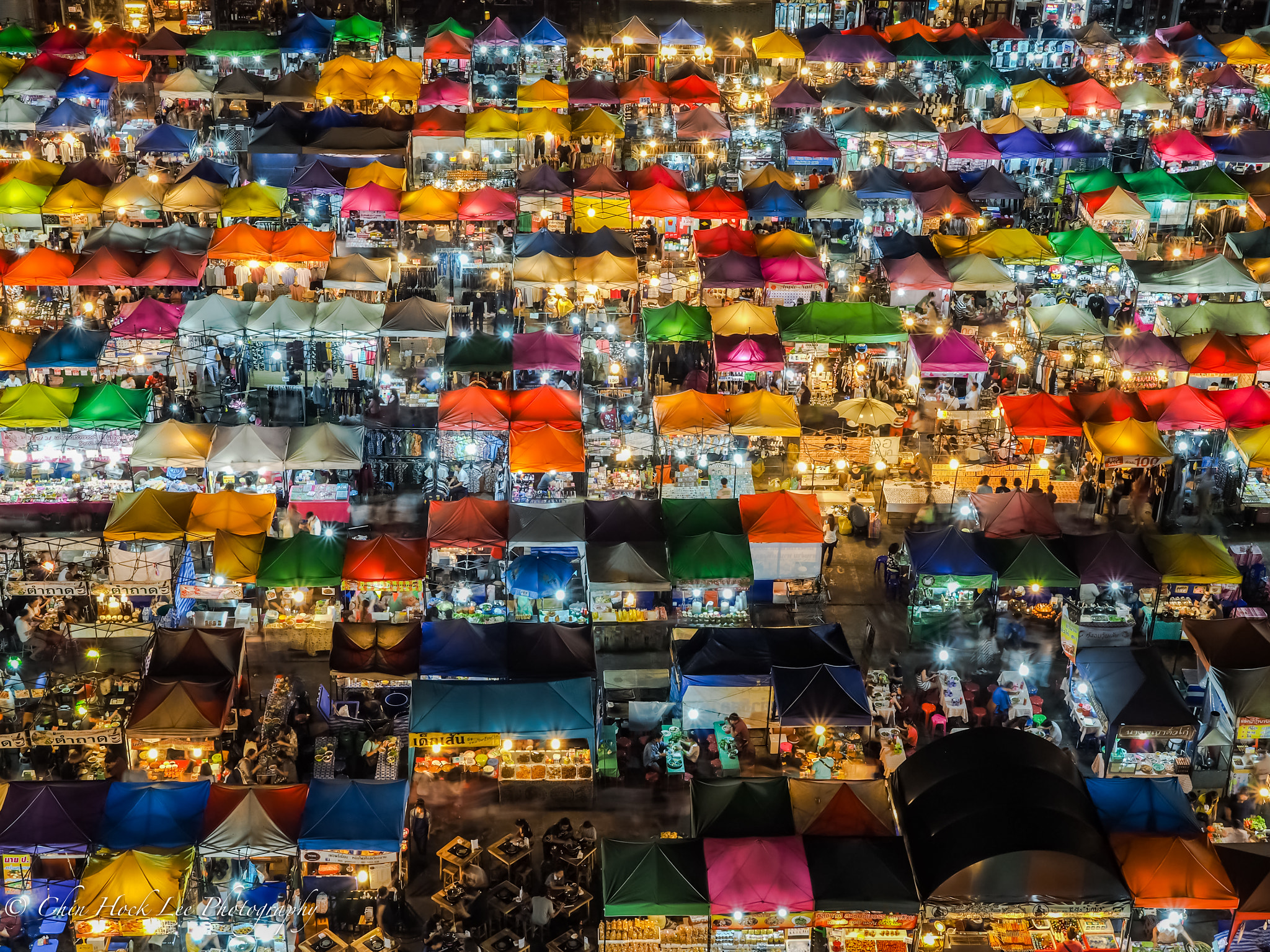 Panasonic Lumix G X Vario 12-35mm F2.8 ASPH Power OIS sample photo. Night market at ratchada 2 photography