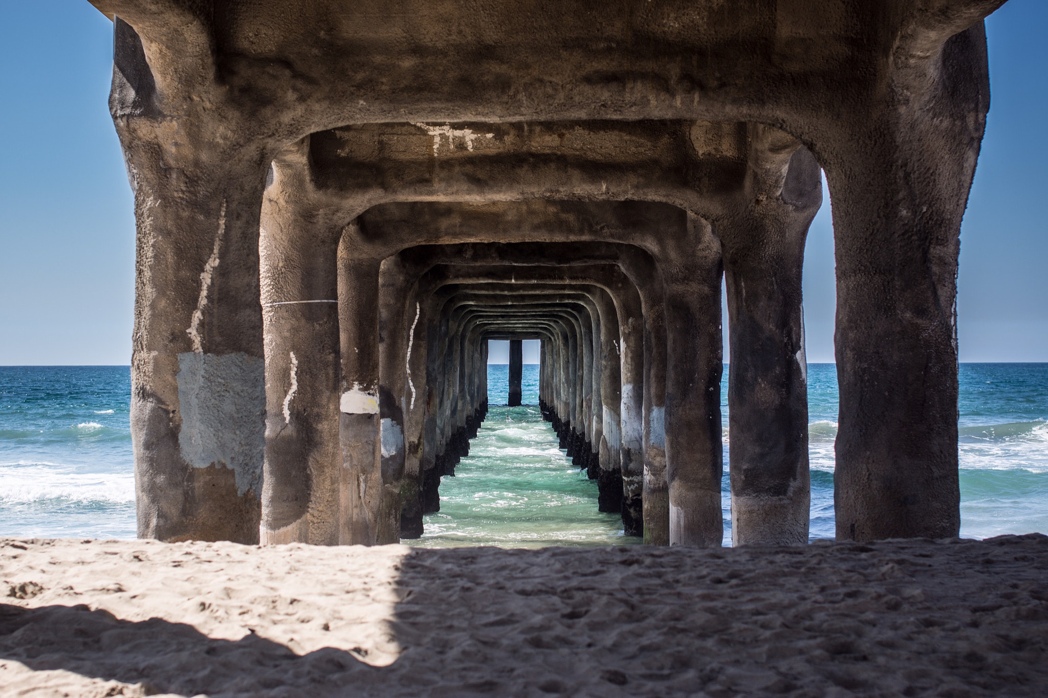 Sony SLT-A77 + Sigma 50mm F1.4 EX DG HSM sample photo. Manhattan beach pier photography