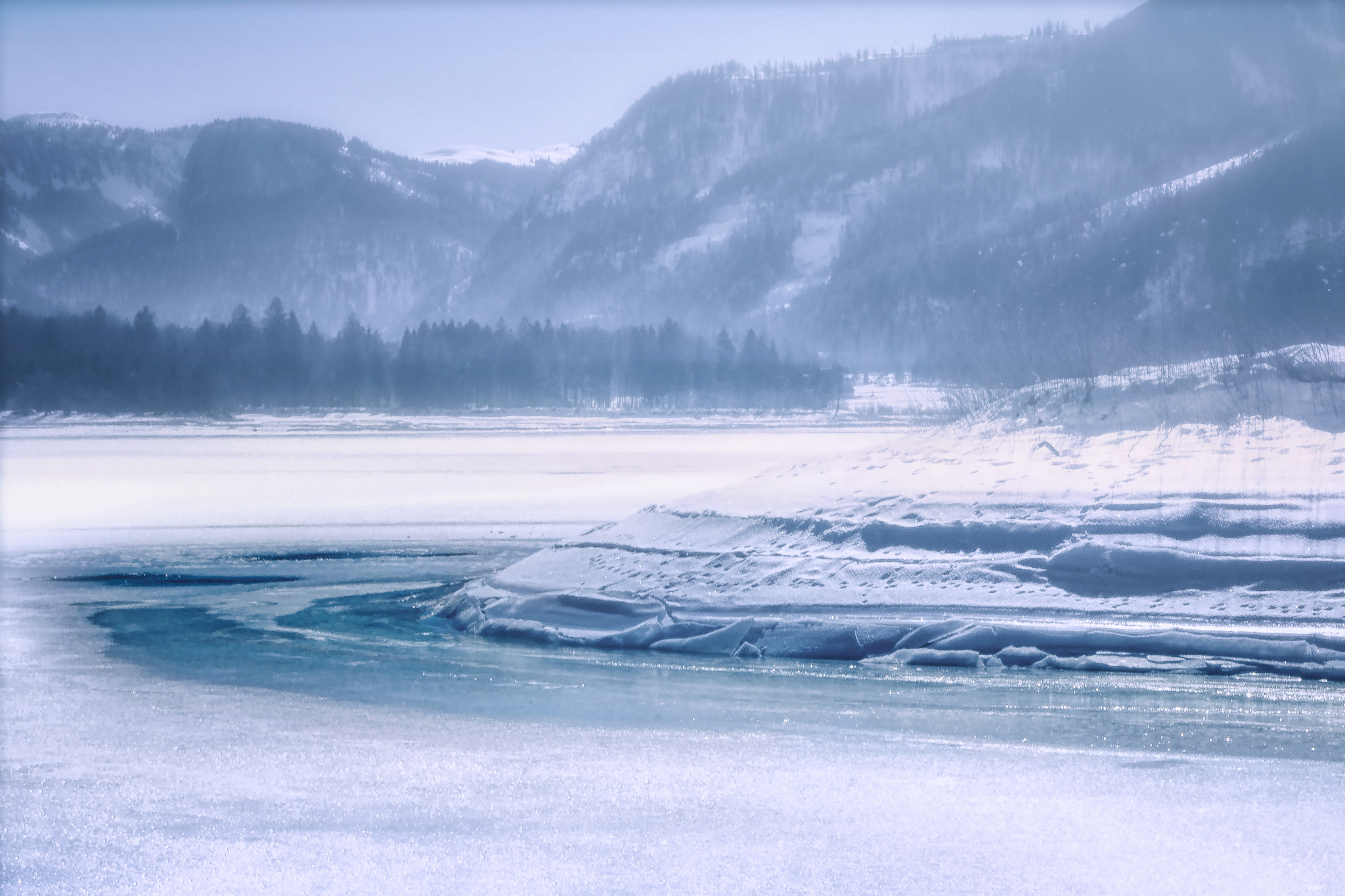 Nikon D800 + AF Zoom-Nikkor 24-120mm f/3.5-5.6D IF sample photo. Winterszene hintersee photography