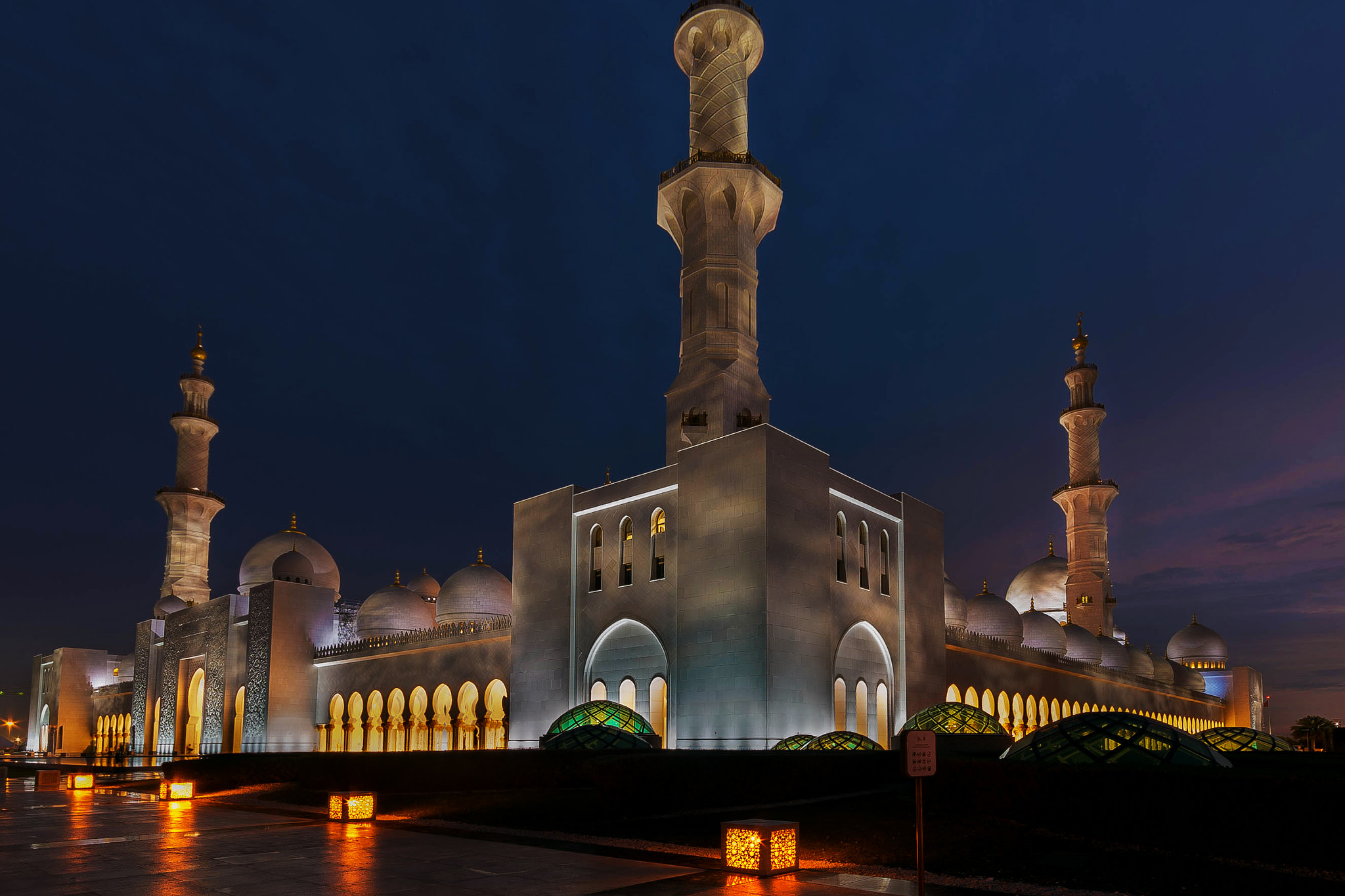 Sigma 10-20mm F4-5.6 EX DC HSM sample photo. Abu dhabi grand mosque photography
