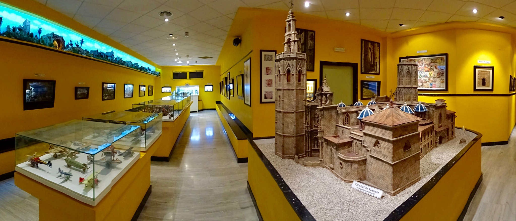 Sony DSC-HX60V + Sony 24-720mm F3.5-6.3 sample photo. Museo del gran antonio marco. photography