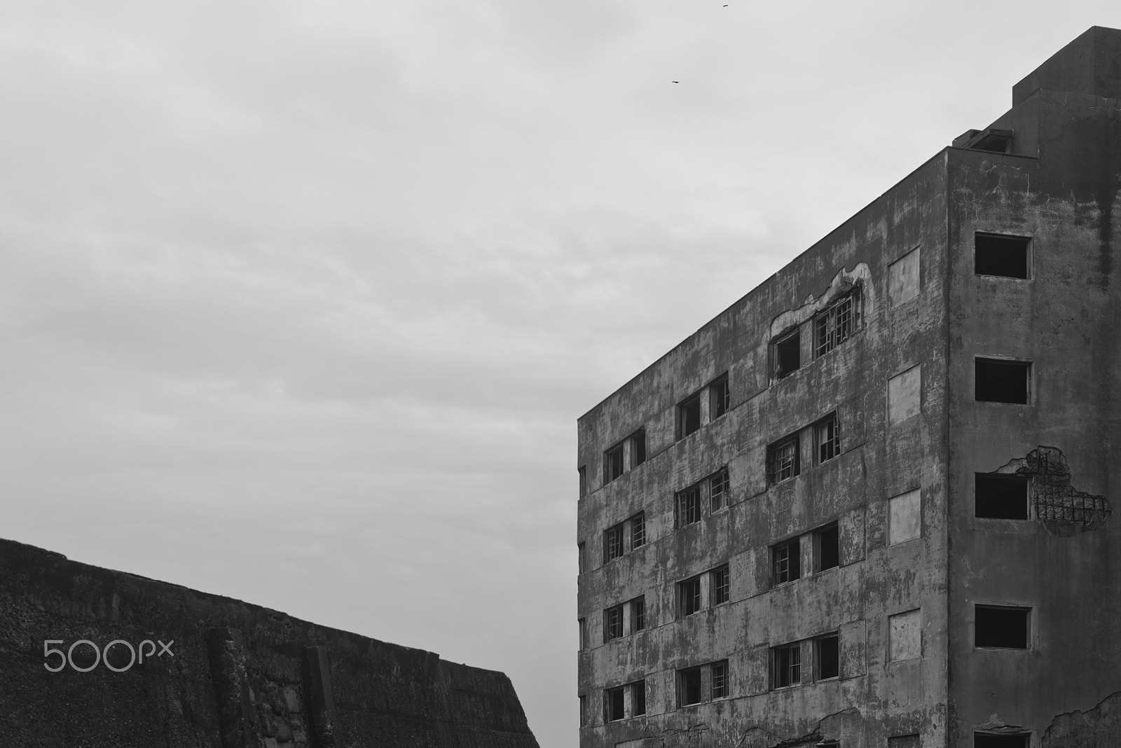Sigma 28-300mm F3.5-6.3 DG Macro sample photo. Islanisland ruin in japan - hashima island 04 photography