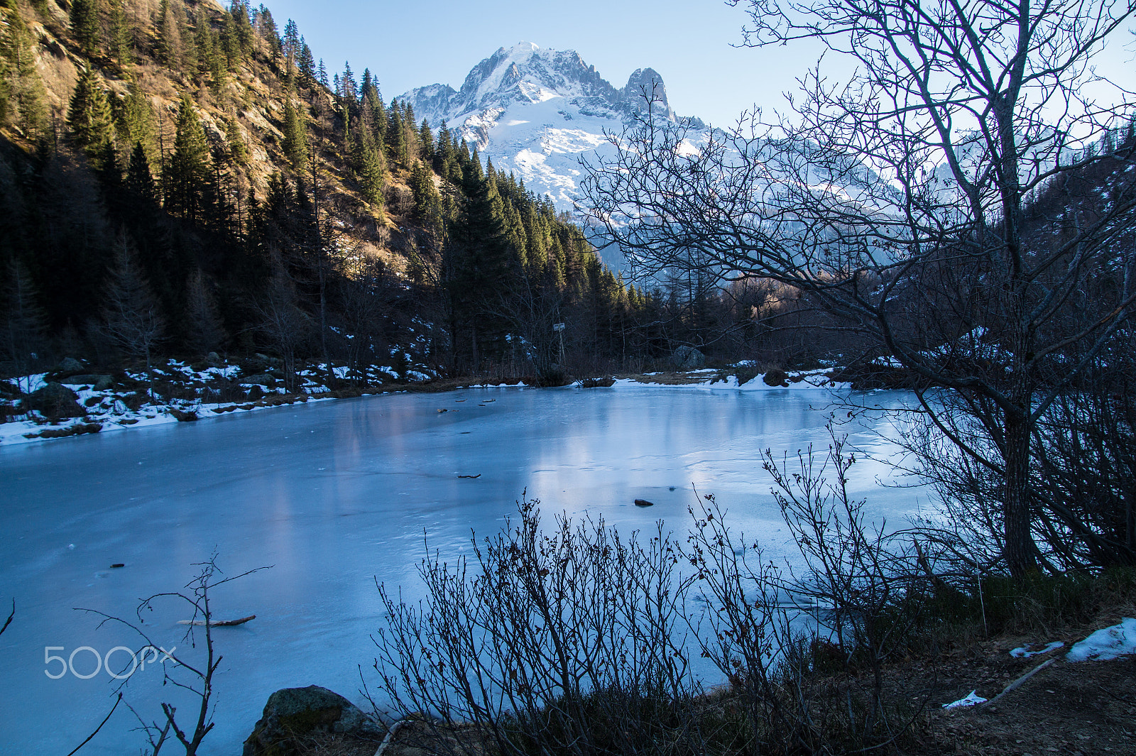 Sony SLT-A58 + Tamron 18-270mm F3.5-6.3 Di II PZD sample photo. Frozen lake in the french alps photography