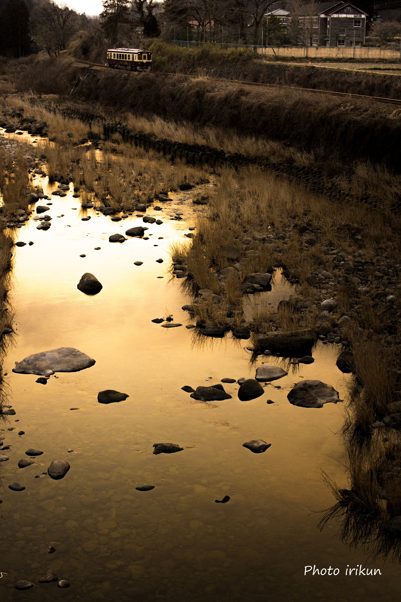 Nikon D810 + Sigma 50mm F1.4 EX DG HSM sample photo. Sunset of the valley railroad photography