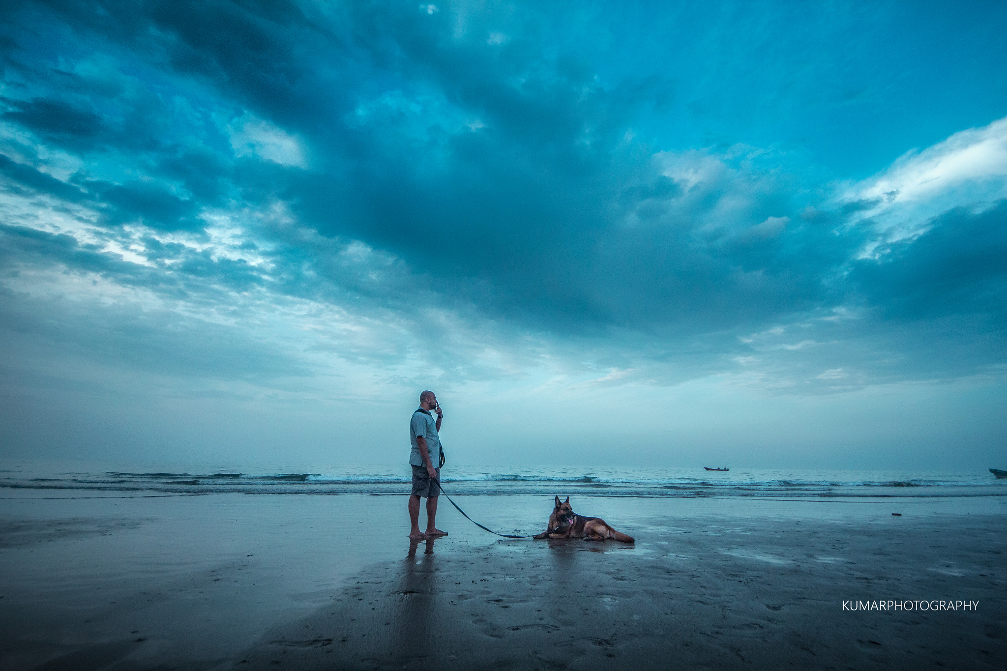 Sigma 8-16mm F4.5-5.6 DC HSM sample photo. The blue hour potrait photography