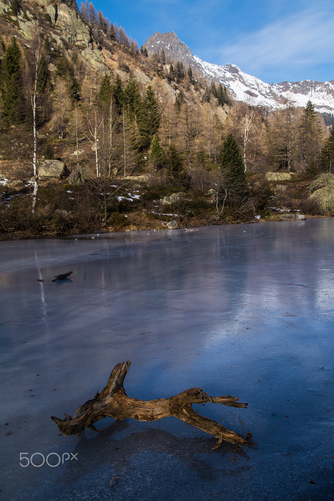 Tamron 18-270mm F3.5-6.3 Di II PZD sample photo. Frozen lake in the french alps photography
