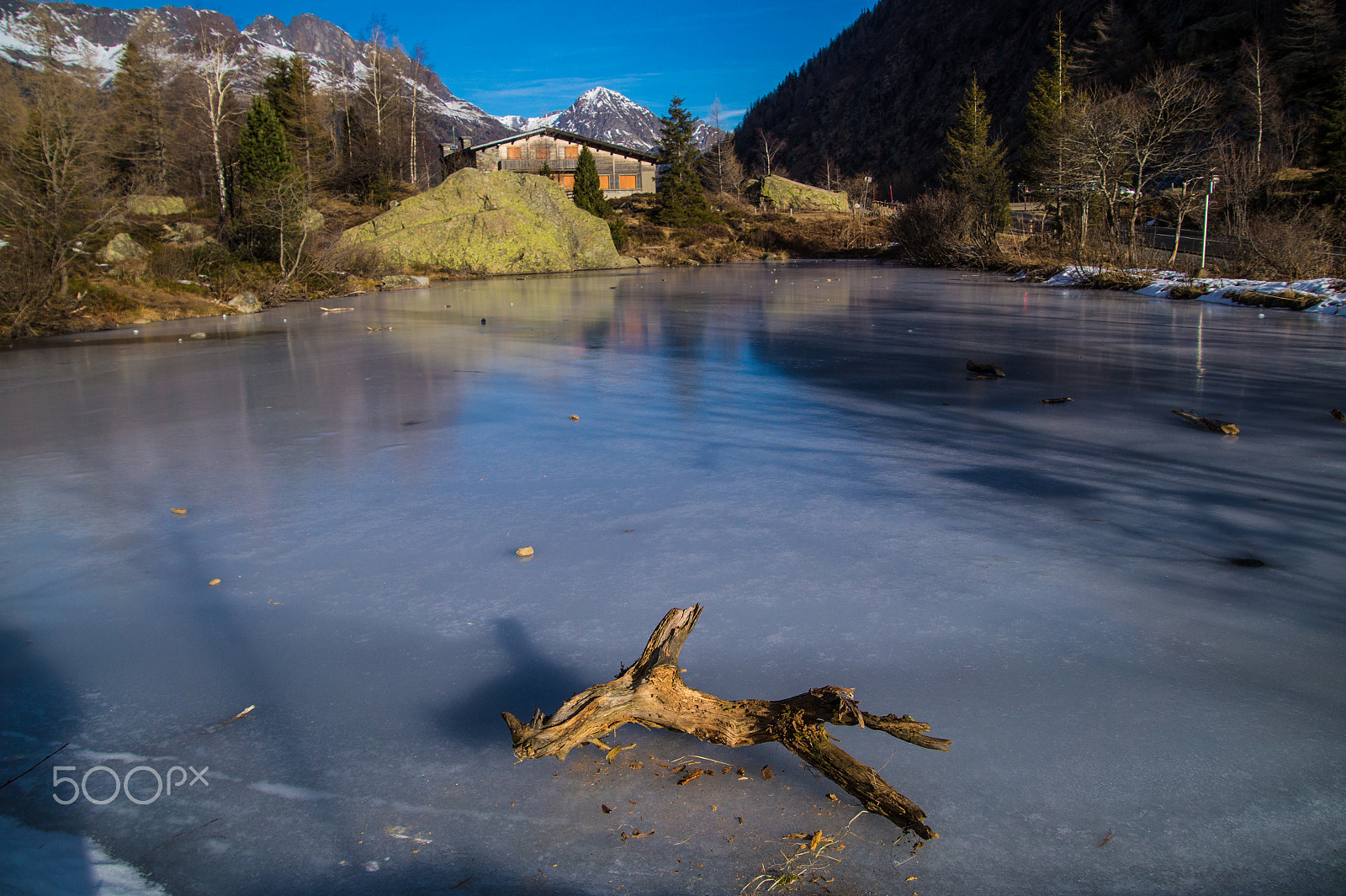 Tamron 18-270mm F3.5-6.3 Di II PZD sample photo. Frozen lake in the french alps photography