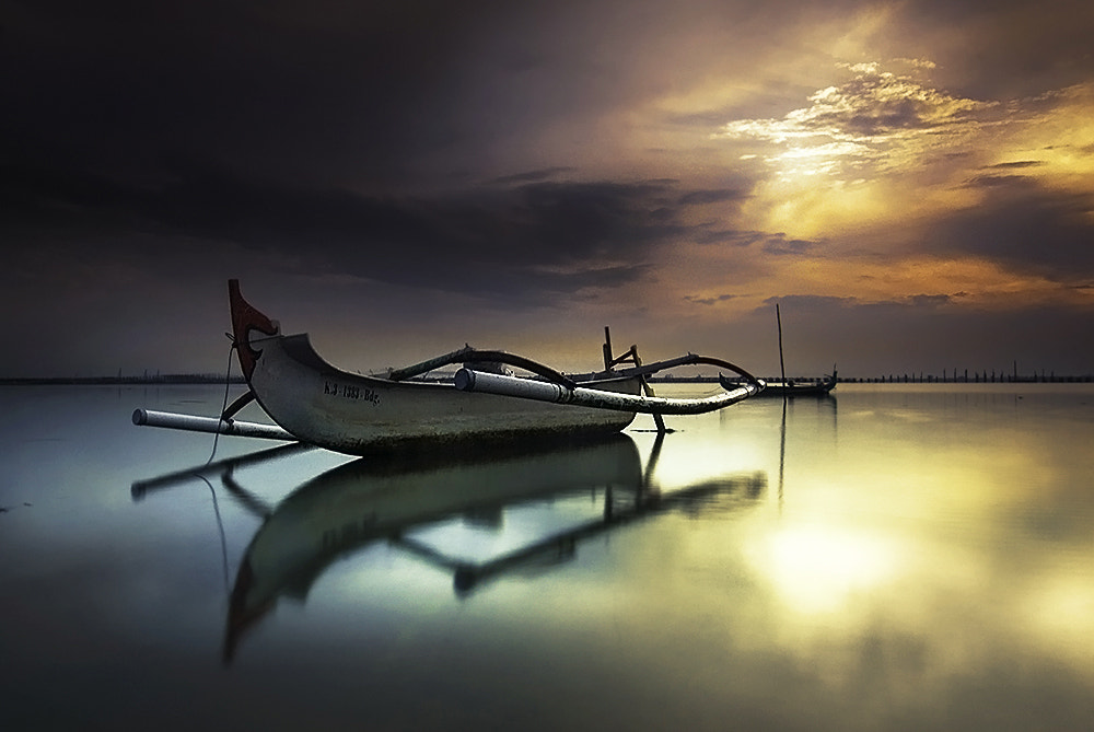 Nikon D200 sample photo. Reflection photography
