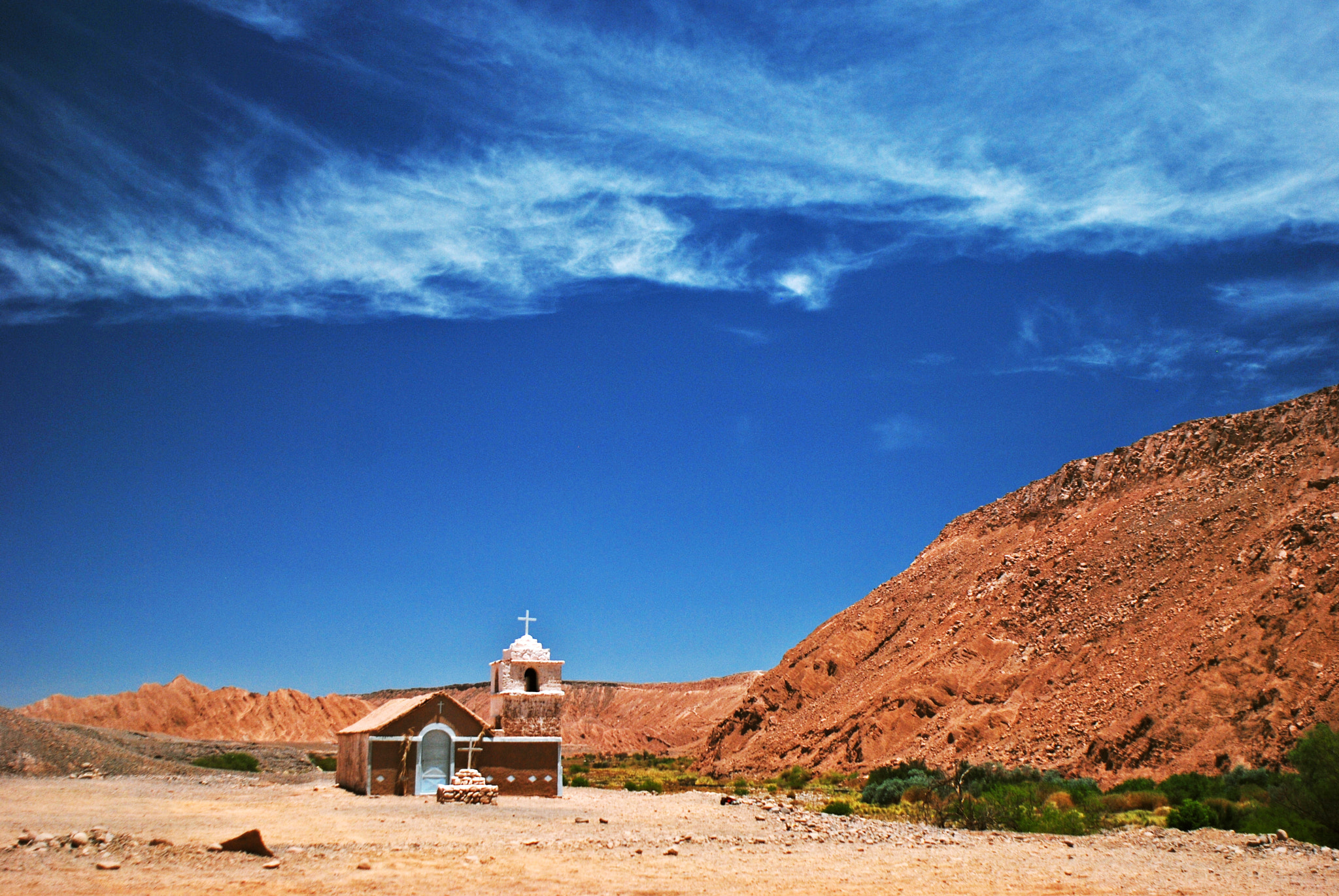 Nikon D80 + Nikon AF Nikkor 24mm F2.8D sample photo. Chapel in the desert photography