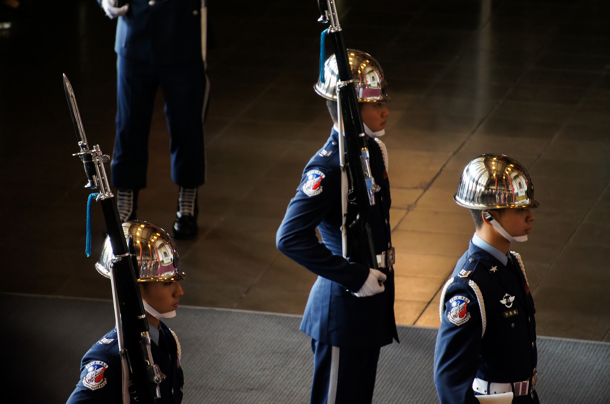 Sony Alpha NEX-C3 + Sony E 55-210mm F4.5-6.3 OSS sample photo. Honor guards 9 photography
